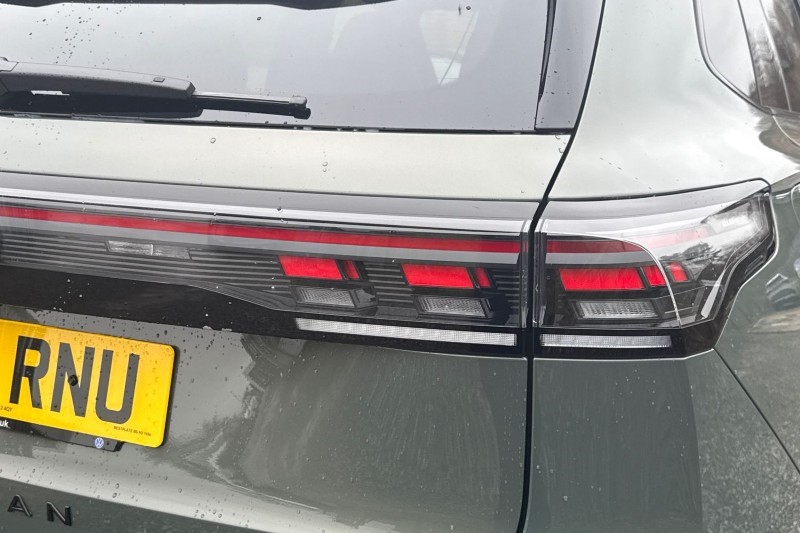 2025 (75) VOLKSWAGEN TIGUAN 1.5 TSI 272 eHybrid R-Line 5dr DSG 5161363