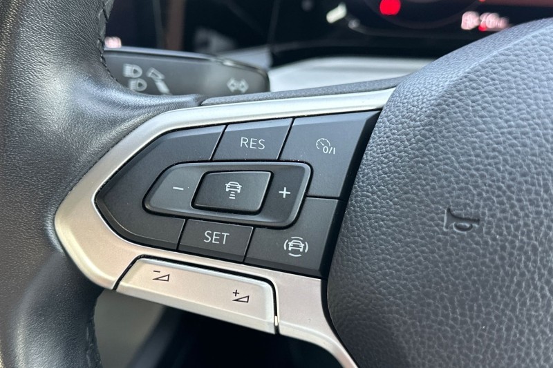 2022 (72) VOLKSWAGEN GOLF 2.0 TDI Life 5dr 5205005