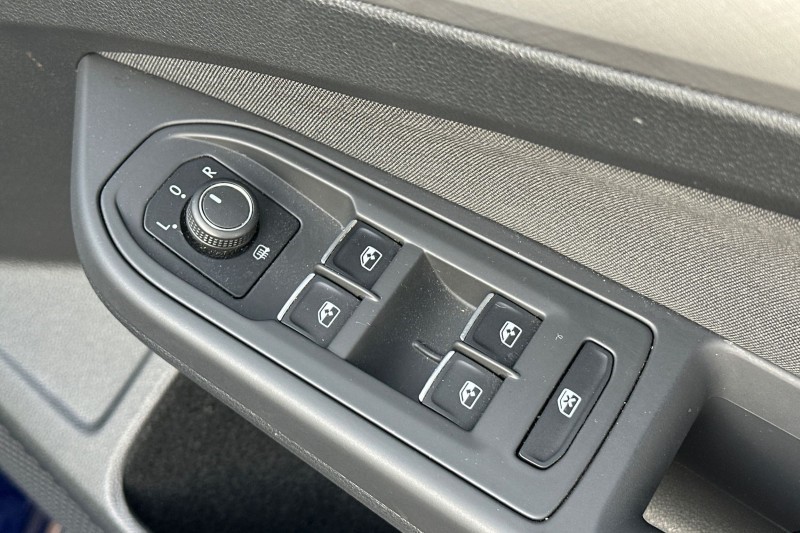 2022 (72) VOLKSWAGEN GOLF 2.0 TDI Life 5dr 5205000