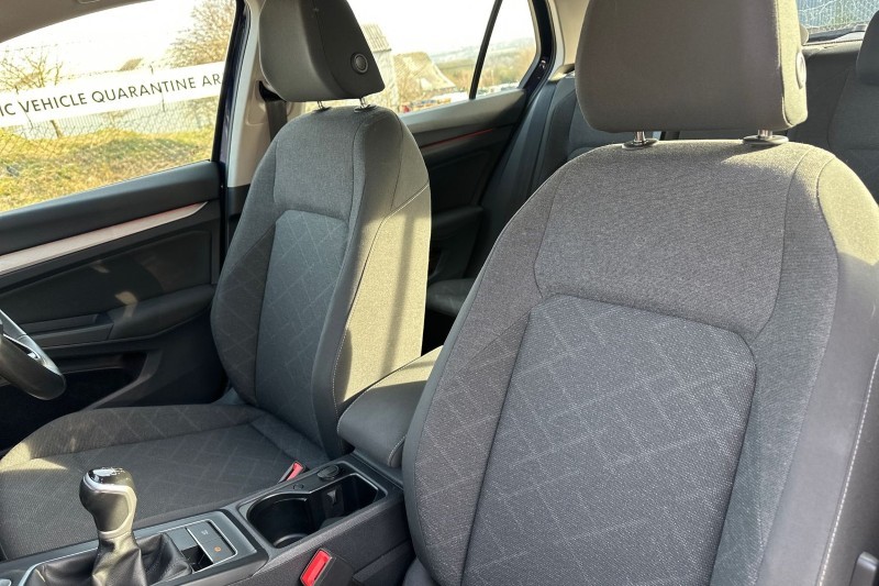 2022 (72) VOLKSWAGEN GOLF 2.0 TDI Life 5dr 5205015