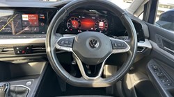 2022 (72) VOLKSWAGEN GOLF 2.0 TDI Life 5dr 5205008
