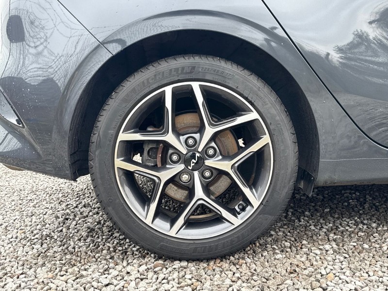 2023 (72) KIA CEED 1.5T GDi ISG 3 5dr DCT 5162828