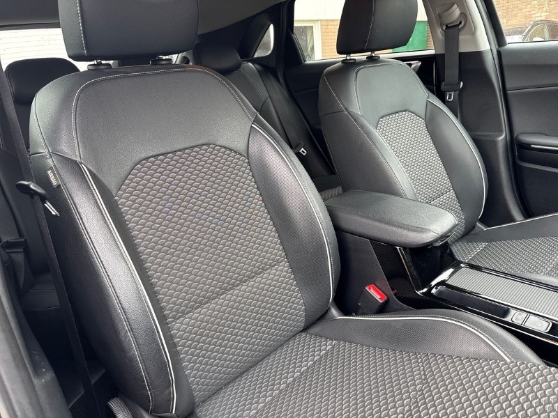 2023 (72) KIA CEED 1.5T GDi ISG 3 5dr DCT 5162836