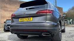 2023 (23) VOLKSWAGEN TOUAREG 3.0 V6 TDI 4Motion R-Line 5dr Tip Auto 5217058