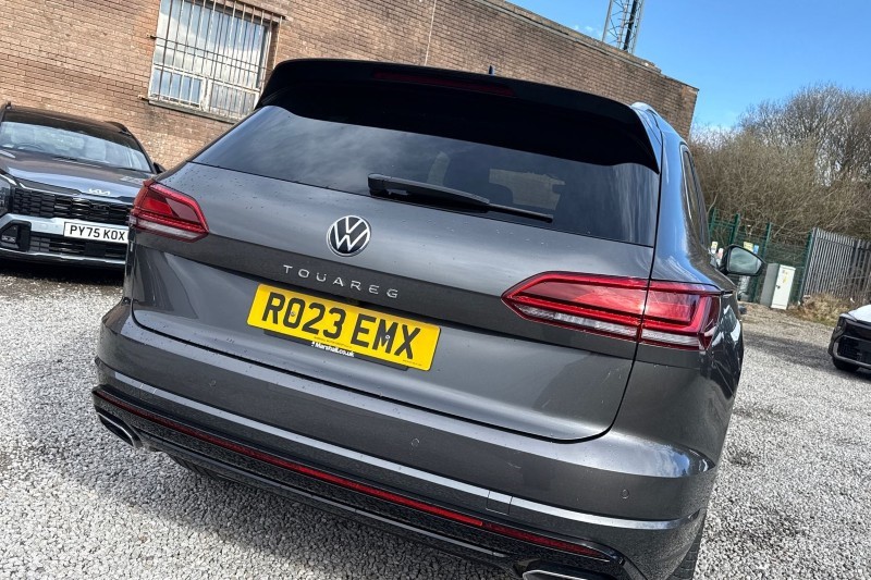 2023 (23) VOLKSWAGEN TOUAREG 3.0 V6 TDI 4Motion R-Line 5dr Tip Auto 5217059