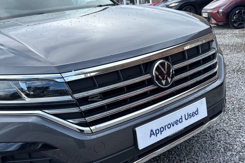 2023 (23) VOLKSWAGEN TOUAREG 3.0 V6 TDI 4Motion R-Line 5dr Tip Auto 5217055