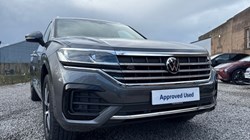 2023 (23) VOLKSWAGEN TOUAREG 3.0 V6 TDI 4Motion R-Line 5dr Tip Auto 5217056
