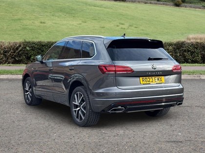 2023 (23) VOLKSWAGEN TOUAREG 3.0 V6 TDI 4Motion R-Line 5dr Tip Auto