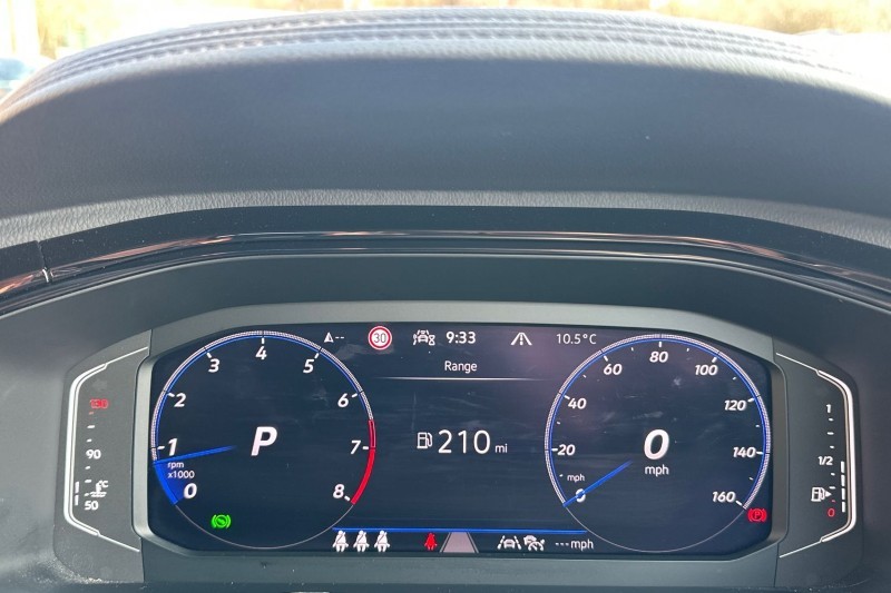 2025 (25) VOLKSWAGEN T-ROC 1.5 TSI R-Line 5dr DSG 5196701