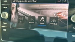 2025 (25) VOLKSWAGEN T-ROC 1.5 TSI R-Line 5dr DSG 5196708