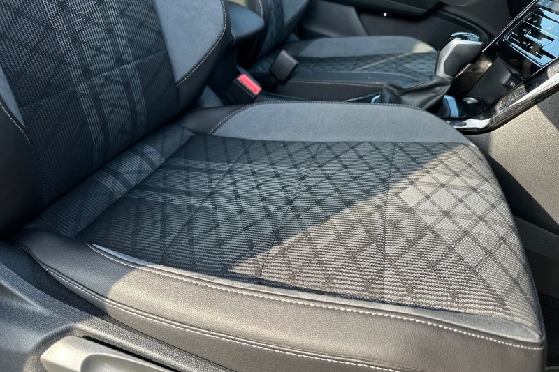 2025 (25) VOLKSWAGEN T-ROC 1.5 TSI R-Line 5dr DSG 5196696