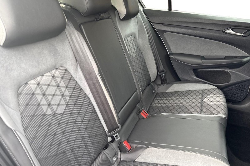 2021 (71) VOLKSWAGEN GOLF 2.0 TDI 150 R-Line 5dr DSG 5118261