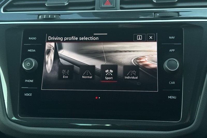 2022 (22) VOLKSWAGEN TIGUAN 2.0 TSI 4Motion R-Line 5dr DSG 5132939