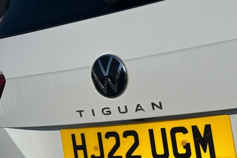 2022 (22) VOLKSWAGEN TIGUAN 2.0 TSI 4Motion R-Line 5dr DSG 5132953