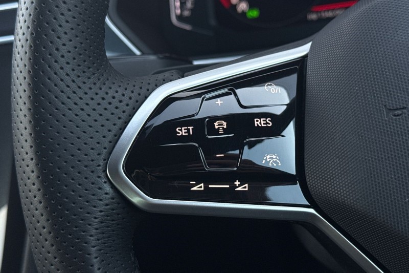 2022 (22) VOLKSWAGEN TIGUAN 2.0 TSI 4Motion R-Line 5dr DSG 5132931