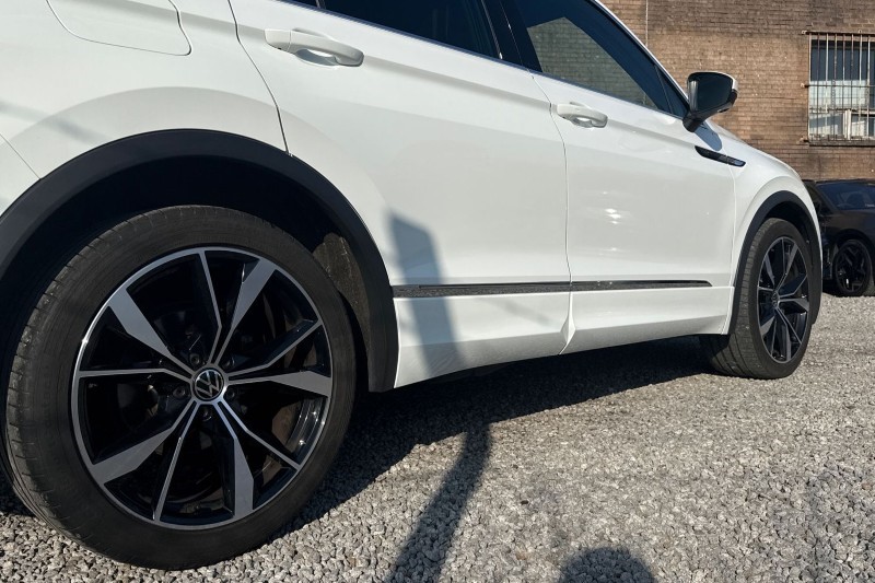 2022 (22) VOLKSWAGEN TIGUAN 2.0 TSI 4Motion R-Line 5dr DSG 5132948