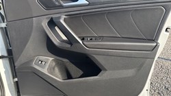 2022 (22) VOLKSWAGEN TIGUAN 2.0 TSI 4Motion R-Line 5dr DSG 5132924