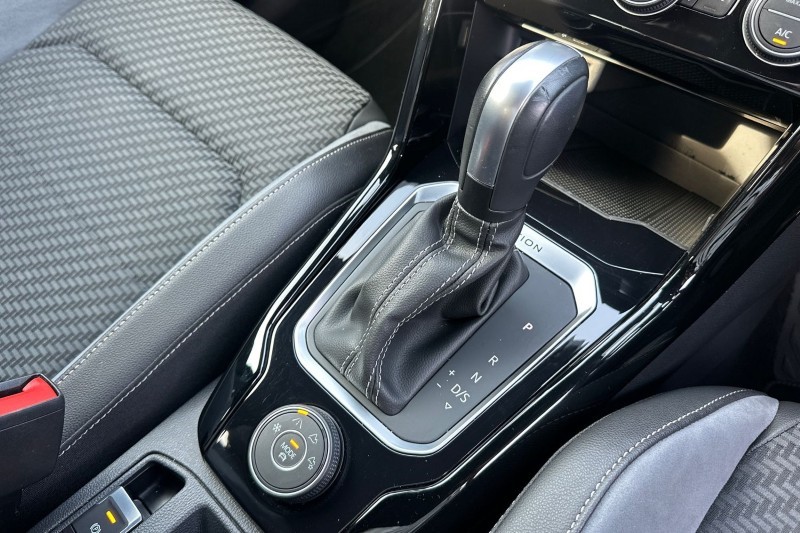 2022 (22) VOLKSWAGEN T-ROC 2.0 TSI 4MOTION R 5dr DSG 5204277