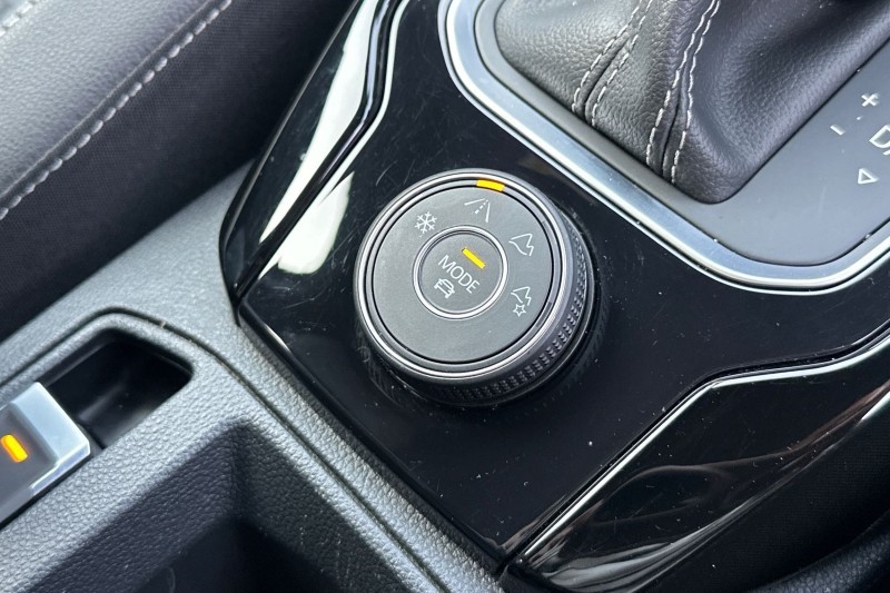 2022 (22) VOLKSWAGEN T-ROC 2.0 TSI 4MOTION R 5dr DSG 5204275