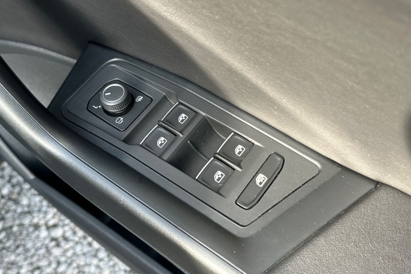 2022 (22) VOLKSWAGEN T-ROC 2.0 TSI 4MOTION R 5dr DSG 5204261