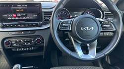 2024 (24) KIA CEED 1.5T GDi ISG 138 3 5dr 5189236