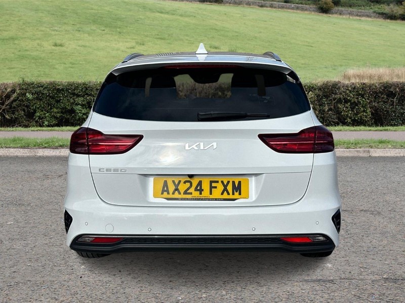 2024 (24) KIA CEED 1.5T GDi ISG 138 3 5dr 5189221