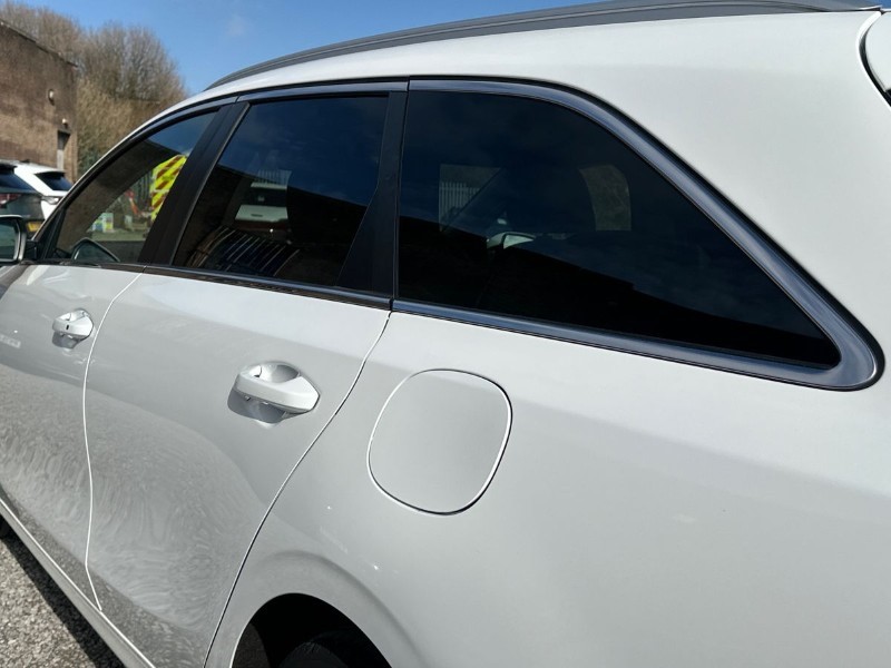 2024 (24) KIA CEED 1.5T GDi ISG 138 3 5dr 5189248