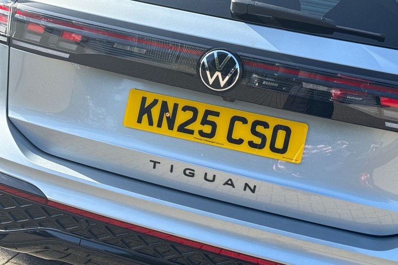 2025 (25) VOLKSWAGEN TIGUAN 1.5 TSI 272 eHybrid R-Line 5dr DSG 5164796