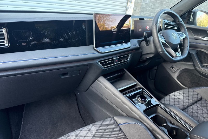 2025 (25) VOLKSWAGEN TIGUAN 1.5 TSI 272 eHybrid R-Line 5dr DSG 5164789