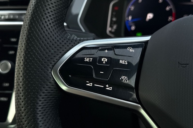 2023 (23) VOLKSWAGEN TIGUAN 1.5 TSI 150 R-Line 5dr DSG 5204422