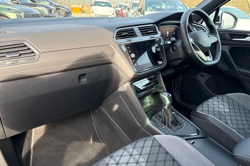 2023 (23) VOLKSWAGEN TIGUAN 1.5 TSI 150 R-Line 5dr DSG 5204435