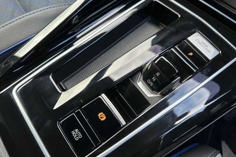 2025 (75) VOLKSWAGEN GOLF 2.0 TSI 333 R 4Motion 5dr DSG 5166995