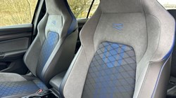 2025 (75) VOLKSWAGEN GOLF 2.0 TSI 333 R 4Motion 5dr DSG 5166997