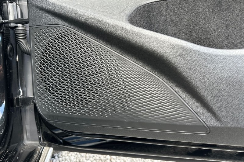 2025 (75) VOLKSWAGEN GOLF 2.0 TSI 333 R 4Motion 5dr DSG 5166977