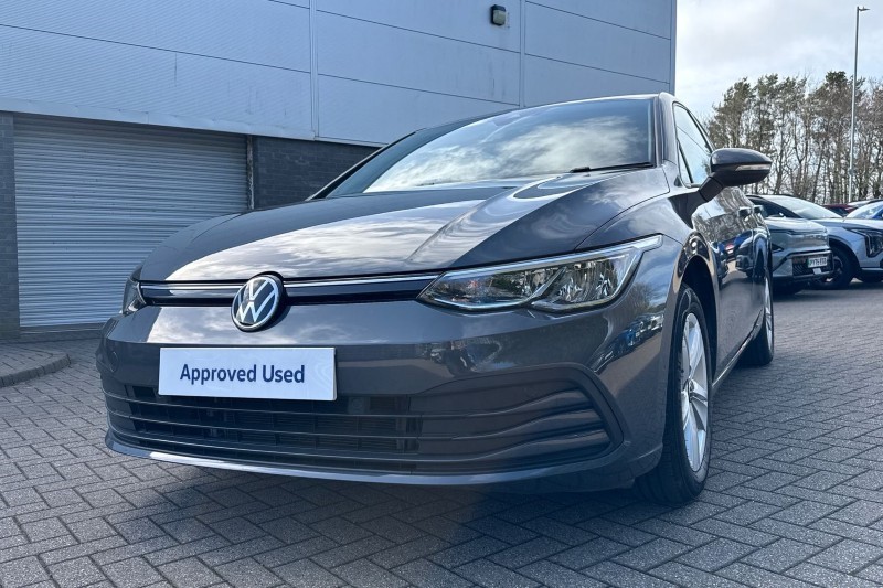 2020 (20) VOLKSWAGEN GOLF 1.5 eTSI 150 Life 5dr DSG 5189211