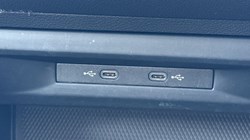 2020 (20) VOLKSWAGEN GOLF 1.5 eTSI 150 Life 5dr DSG 5189215