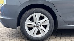 2020 (20) VOLKSWAGEN GOLF 1.5 eTSI 150 Life 5dr DSG 5189185