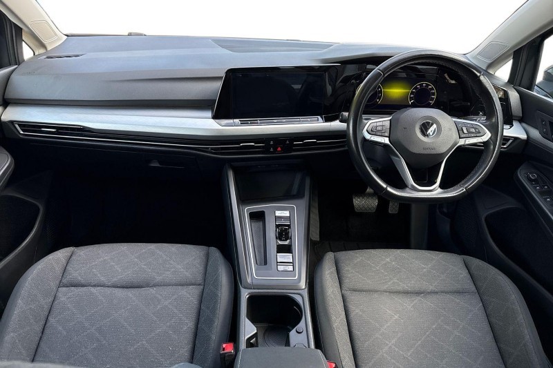 2020 (20) VOLKSWAGEN GOLF 1.5 eTSI 150 Life 5dr DSG 5189186