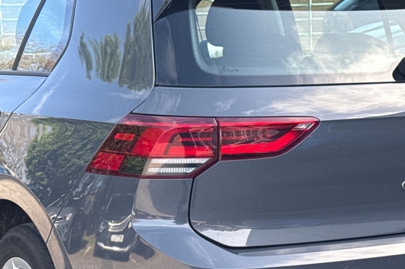 2020 (20) VOLKSWAGEN GOLF 1.5 eTSI 150 Life 5dr DSG 5189212