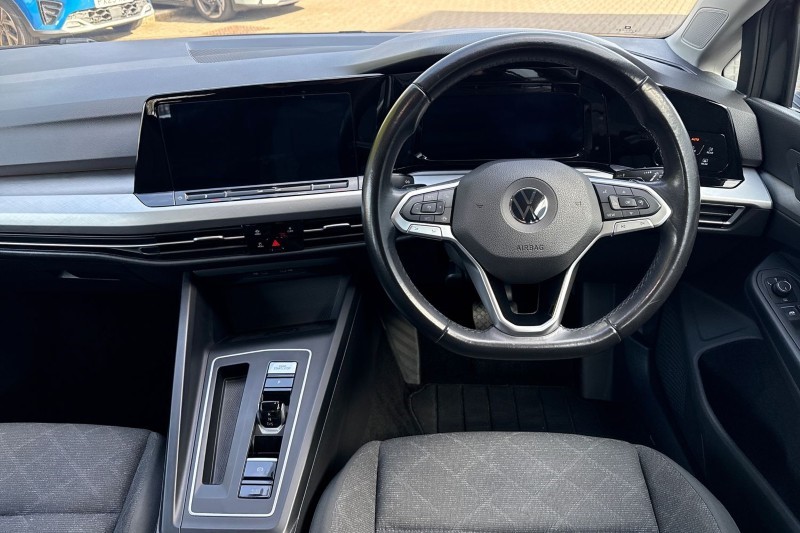 2020 (20) VOLKSWAGEN GOLF 1.5 eTSI 150 Life 5dr DSG 5189198