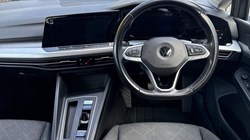 2020 (20) VOLKSWAGEN GOLF 1.5 eTSI 150 Life 5dr DSG 5189198
