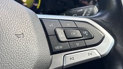 2020 (20) VOLKSWAGEN GOLF 1.5 eTSI 150 Life 5dr DSG 5189196