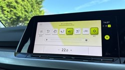 2020 (20) VOLKSWAGEN GOLF 1.5 eTSI 150 Life 5dr DSG 5189202