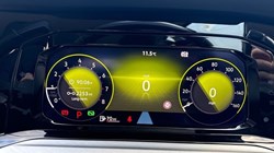 2020 (20) VOLKSWAGEN GOLF 1.5 eTSI 150 Life 5dr DSG 5189197