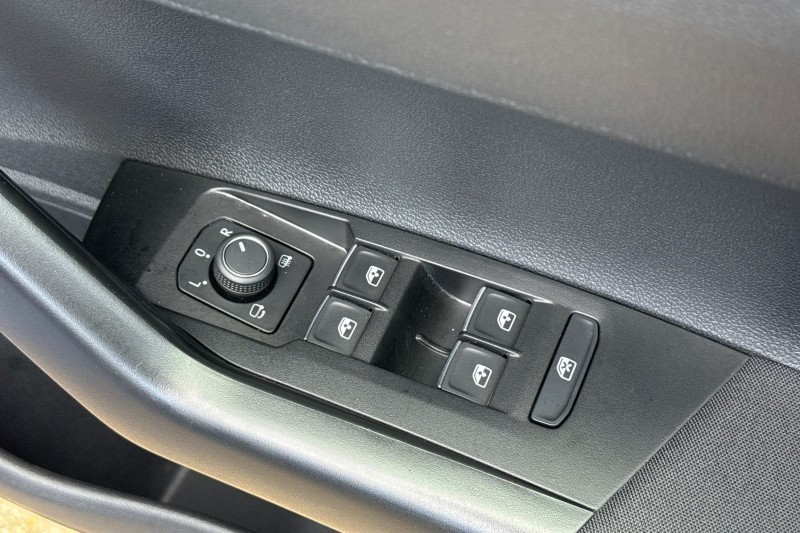 2022 (72) VOLKSWAGEN POLO 1.0 TSI 110 R-Line 5dr DSG 5217571