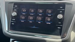2021 (21) VOLKSWAGEN TIGUAN 1.5 TSI 150 Life 5dr DSG 5217543