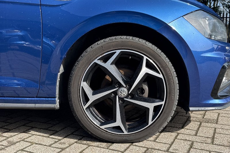 2019 (19) VOLKSWAGEN POLO 1.0 TSI 95 R-Line 5dr 5228125