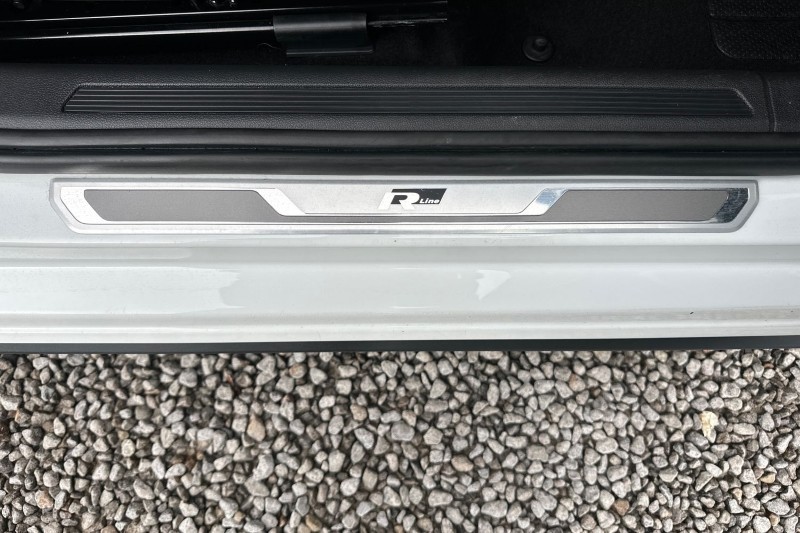 2021 (21) VOLKSWAGEN POLO 1.0 TSI 110 R-Line 5dr 5228502