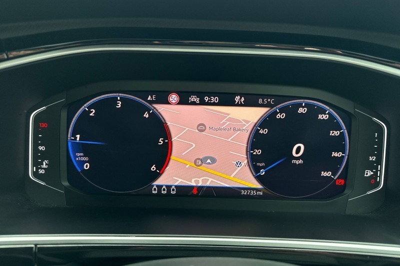 2023 (23) VOLKSWAGEN T-ROC 2.0 TDI 150 EVO R-Line 5dr 5186024