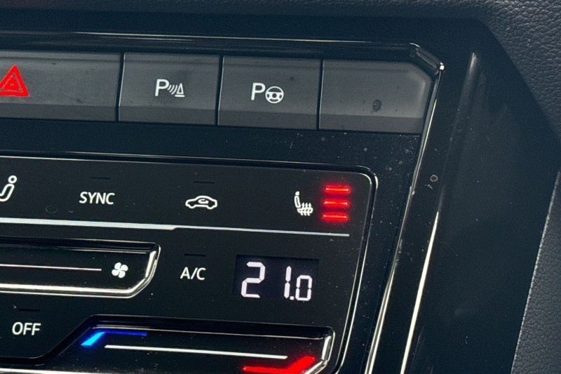 2023 (23) VOLKSWAGEN T-ROC 2.0 TDI 150 EVO R-Line 5dr 5186030